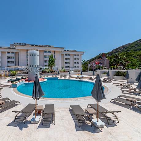 Faros Premium Beach Hotel +16